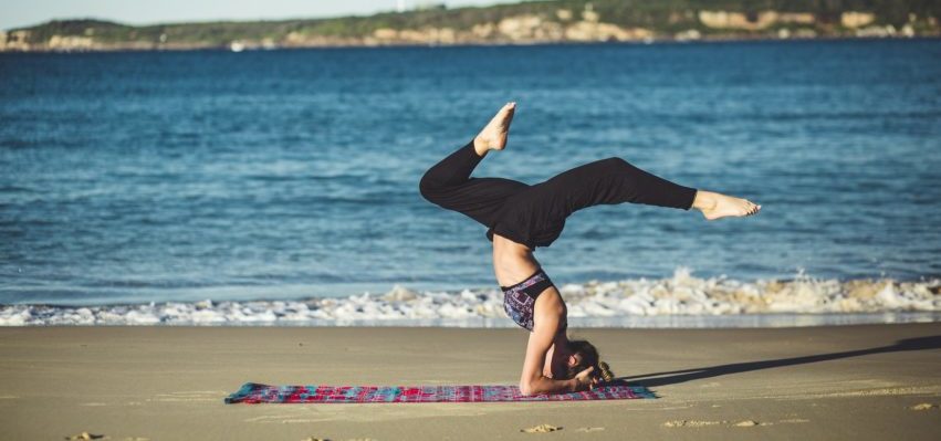 Yoga beach holiday surf star morocco